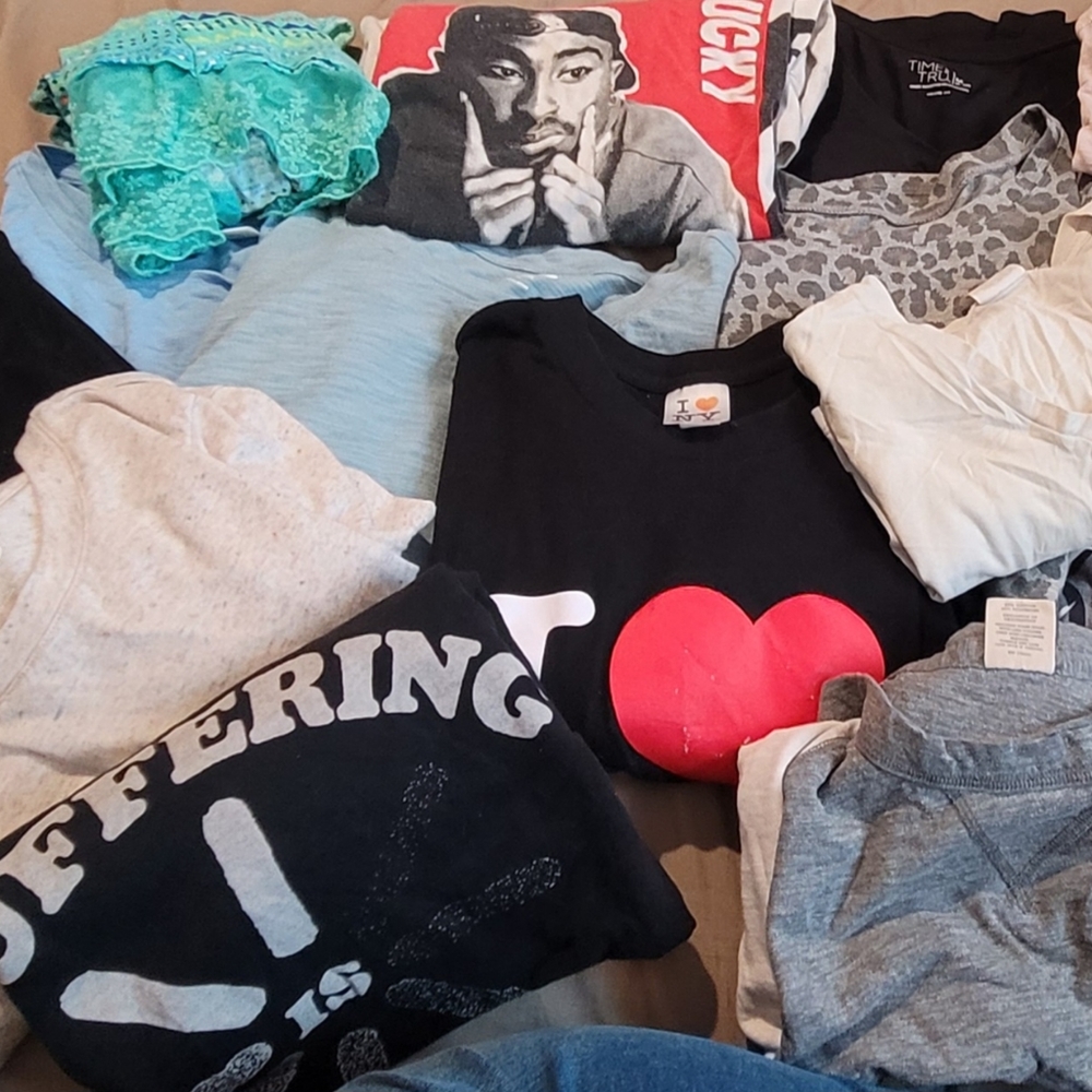 Bundle of women's tops